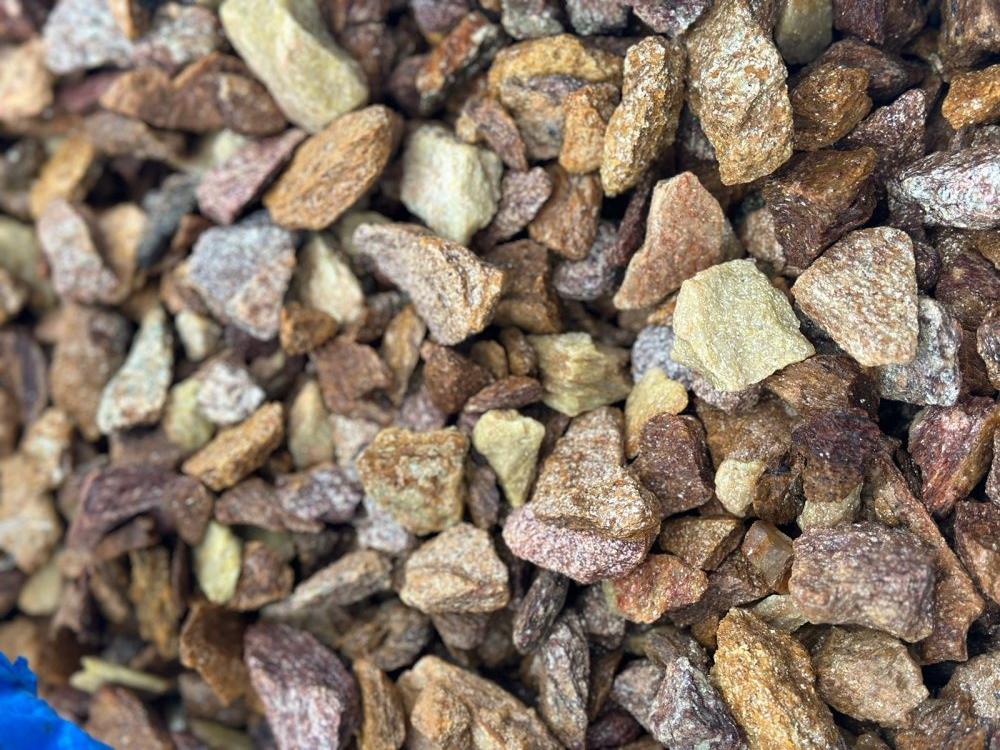 Златолит персиковый декоративная каменная крошка купить в Туринске