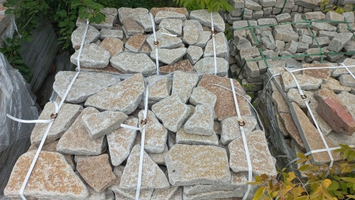 Плитняк гранитный галтованный купить в Туринске