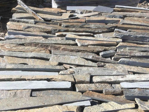 Горбушка златолит мультиколор для облицовки купить в Туринске