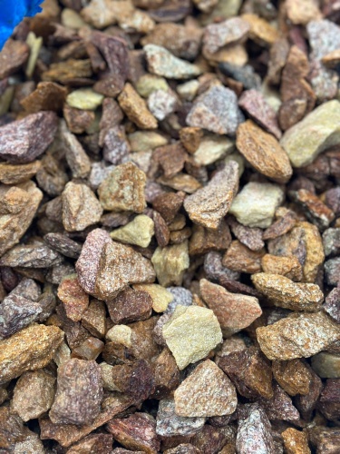 Златолит персиковый декоративная каменная крошка купить в Туринске