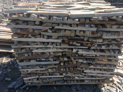 Горбушка златолит золотистый для облицовки купить в Туринске