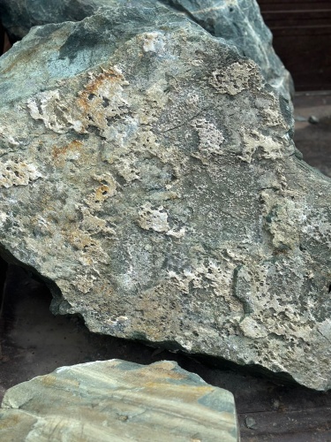 Ландшафтные глыбы зелёные 200-500 килограмм купить в Туринске