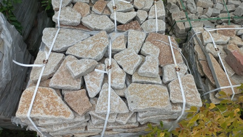 Гранитный плитняк галтованный для парковки купить в Туринске