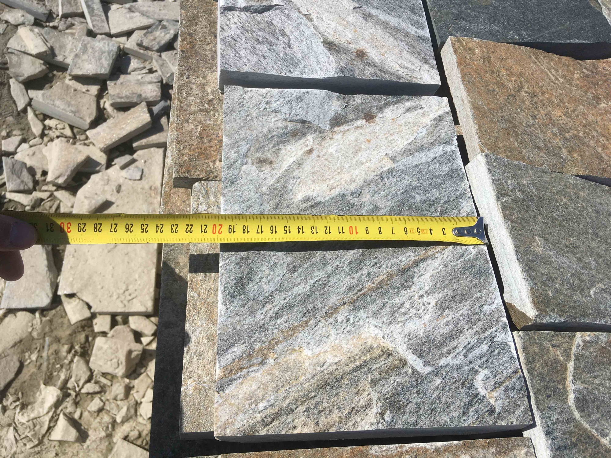 Плитка пилёная златолит Уральский для фасада купить в Туринске