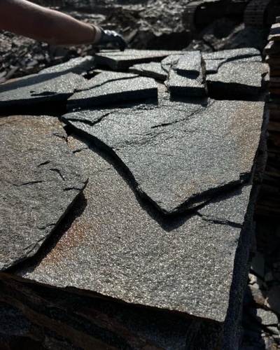 Плитняк златолит серебристый для фасада купить в Туринске