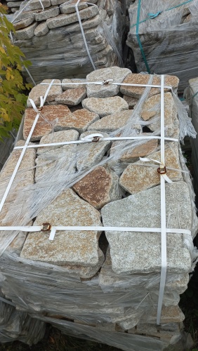 Плитняк галтованный гранитный для ландшафтного дизайна купить в Туринске